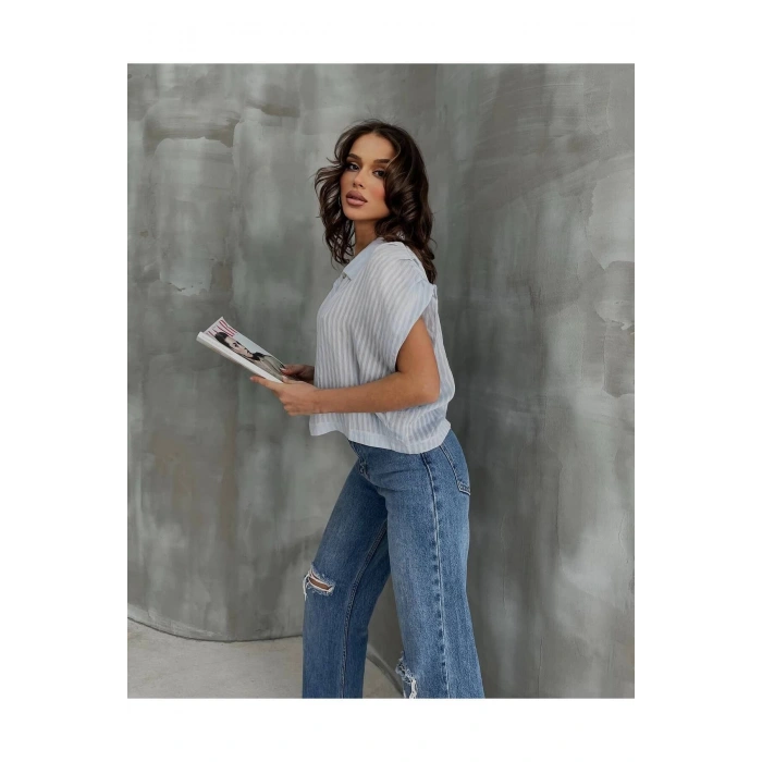 OMUZLARI PİLELİ MAVİ GÖMLEK