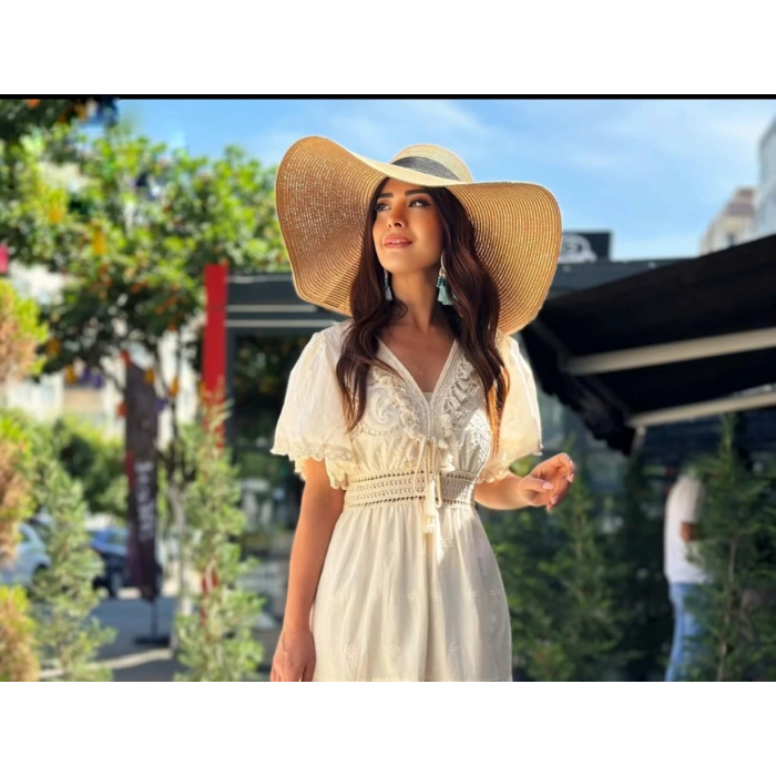 OTANTİK EKRU UZUN ELBİSE