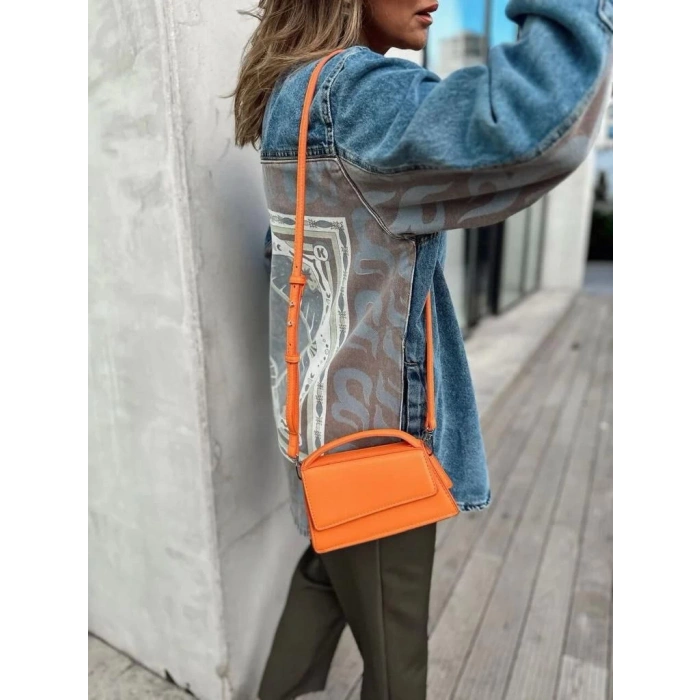 SIRTI BASKILI YAKASI TAŞLI KOT CEKET