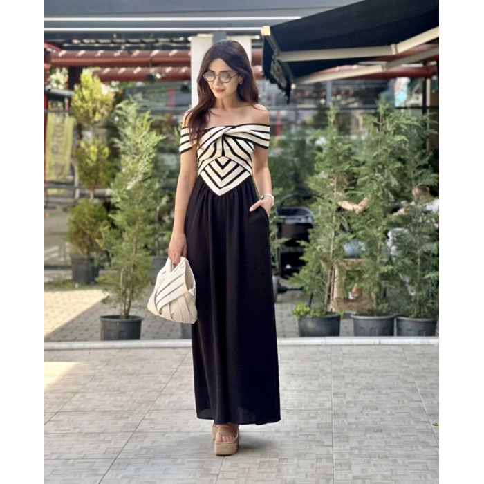 SİYAH BEYAZ TRİKO DETAYLI ELBİSE