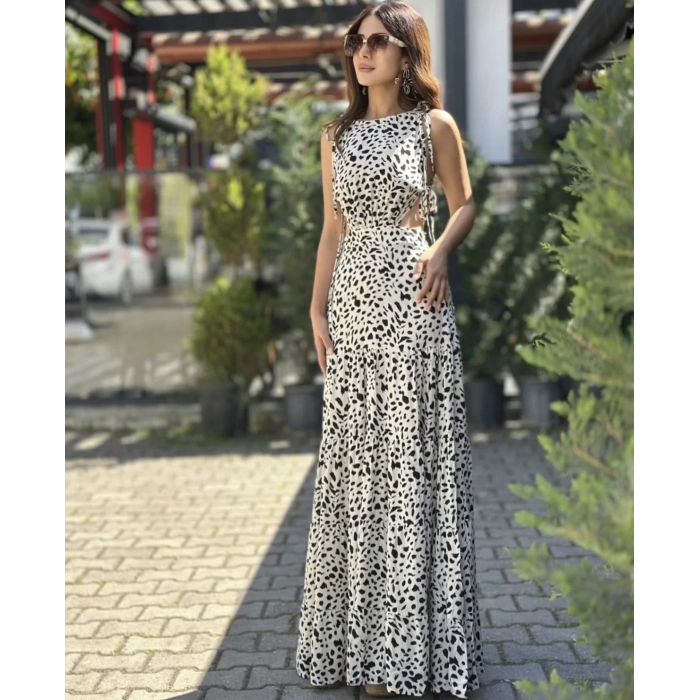 SİYAH BEYAZ UZUN ELBİSE