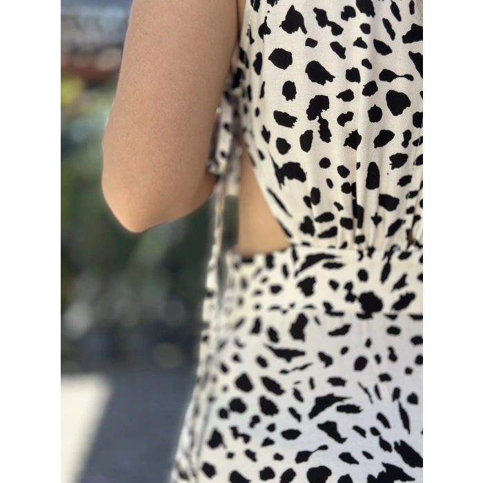 SİYAH BEYAZ UZUN ELBİSE