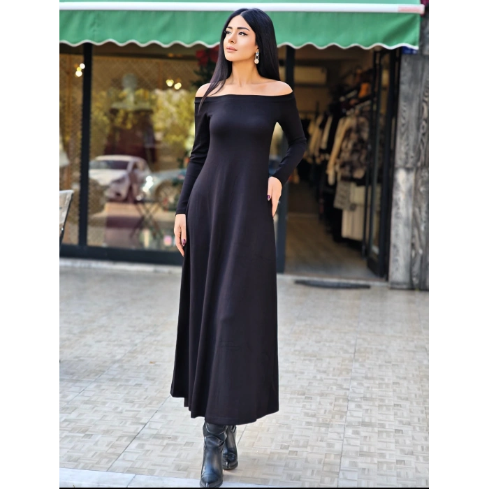 SİYAH KAYIK YAKA UZUN ELBİSE
