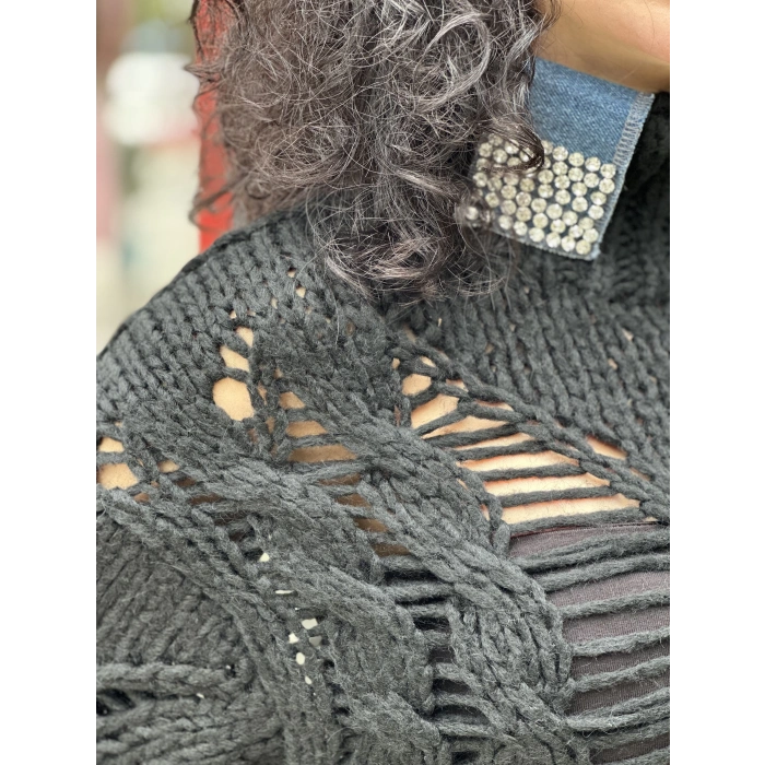 SİYAH KOT VE TAŞ DETAY TRİKO