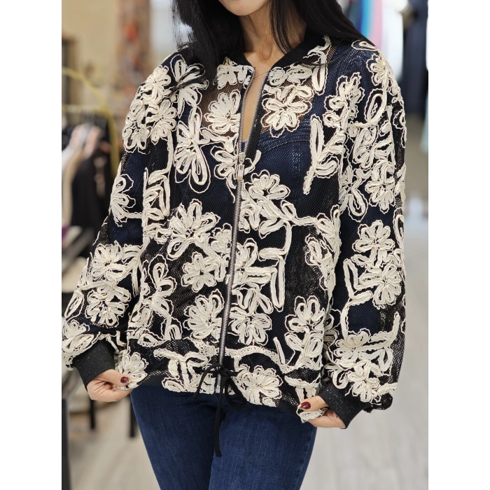 SİYAH KREM ÇİÇEKLİ FERMUARLI HIRKA