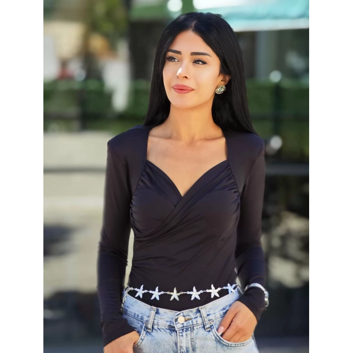 SİYAH KRUVAZE YAKA DRAPELİ BLUZ