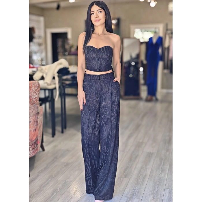 SİYAH SATEN VE KADİFE DOKULU AGRAFLI BÜSTİYER