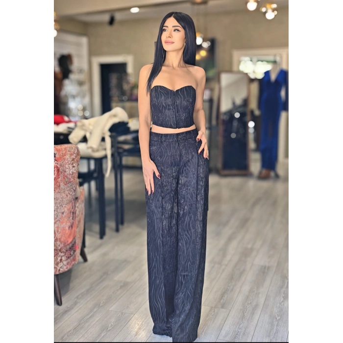 SİYAH SATEN VE KADİFE DOKULU AGRAFLI BÜSTİYER