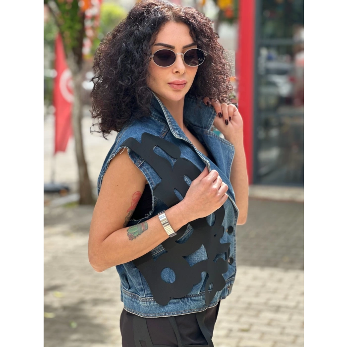 SİYAH ŞEKİL DETAYLI JEAN YELEK