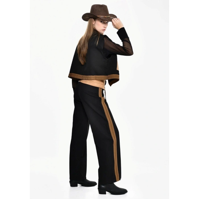 TABA SÜET DETAYLI YELEKLİ TASARIM TAKIM