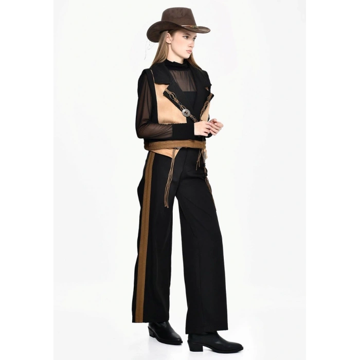 TABA SÜET DETAYLI YELEKLİ TASARIM TAKIM