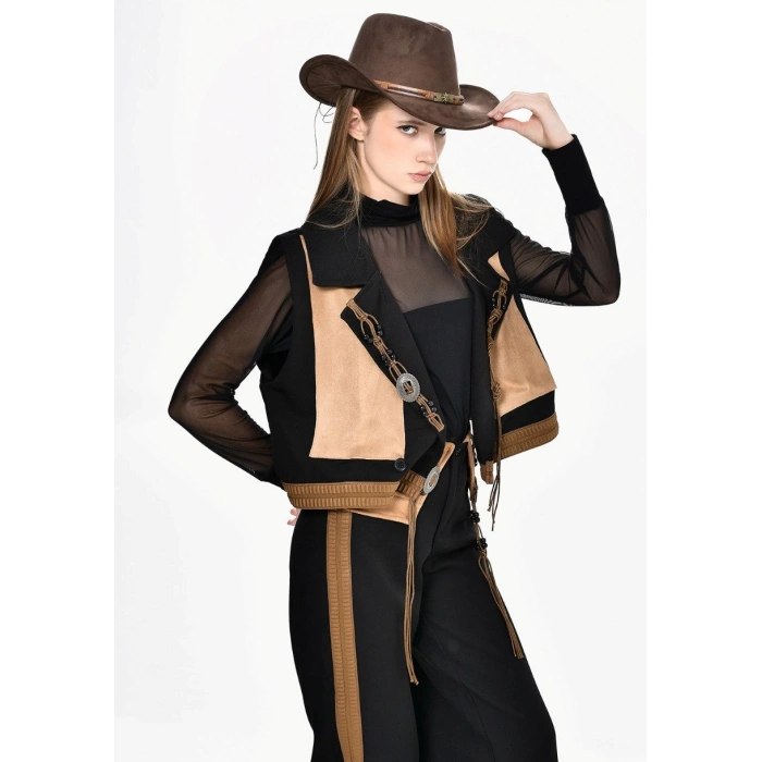 TABA SÜET DETAYLI YELEKLİ TASARIM TAKIM