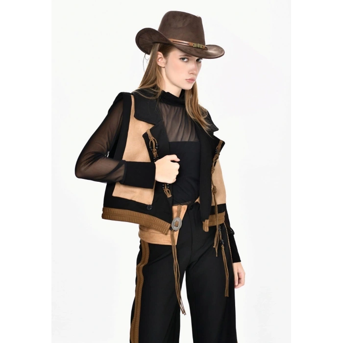 TABA SÜET DETAYLI YELEKLİ TASARIM TAKIM