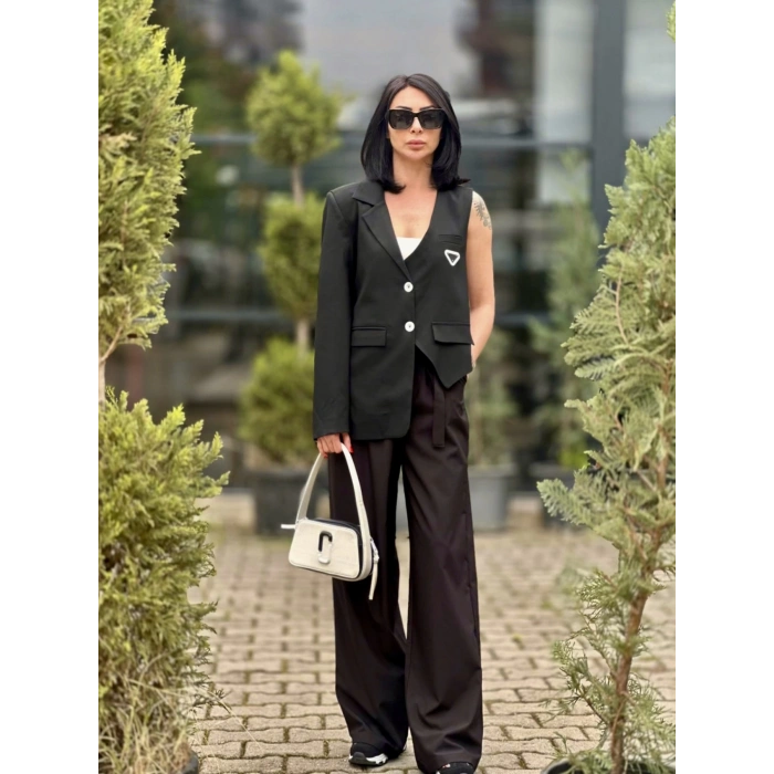 TEK KOL YELEK DETAYLI BLAZER