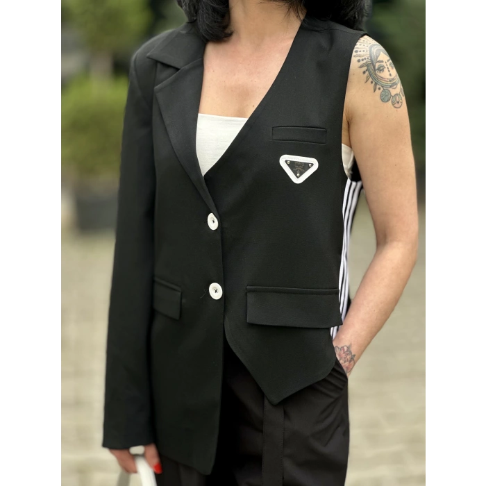 TEK KOL YELEK DETAYLI BLAZER