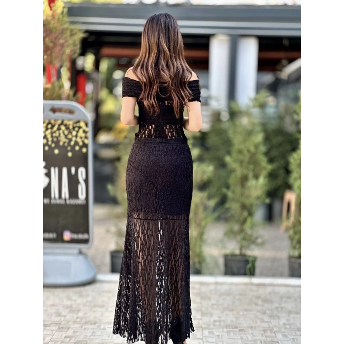 TÜL DETAY KAYIK YAKA BLUZ