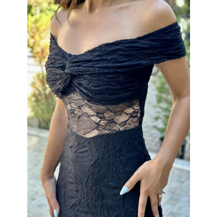 TÜL DETAY SİYAH ELBİSE