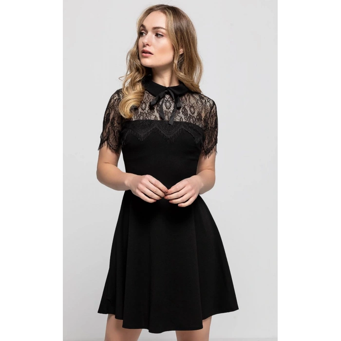 YAKASI DANTELLİ SİYAH ELBİSE
