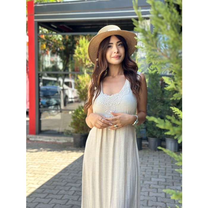 YAKASI İŞLEMELİ KETEN ELBİSE