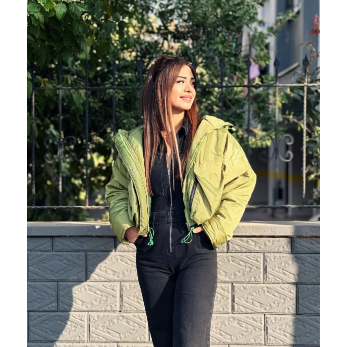 YEŞİL ÇANTA MODEL MONT