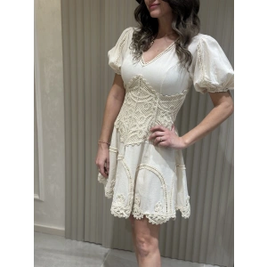 GÜPÜR İŞLEMELİ EKRU ELBİSE