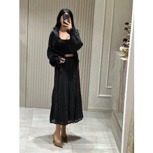 SİYAH ETEKLİ CEKET TAKIM