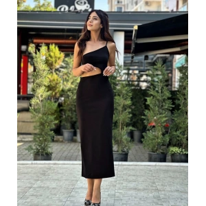 BEL DEKOLTELİ SİYAH ELBİSE