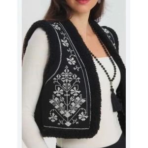 BEYAZ NAKIŞLI SİYAH KÜRKLÜ YELEK