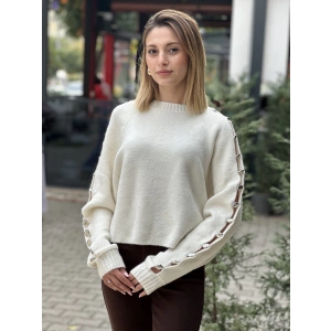 BİSİKLET YAKA KOLLARI AKSESUARLI EKRU KAZAK