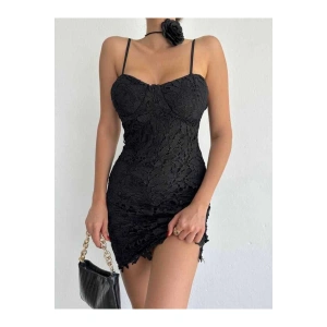 DANTEL SİYAH ELBİSE