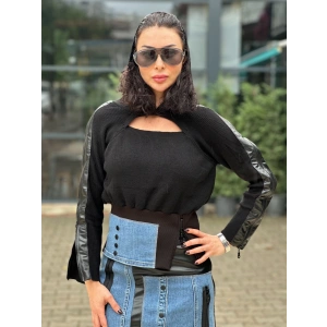 DERİ VE KOT DETAYLI KAPUŞONLU TRİKO