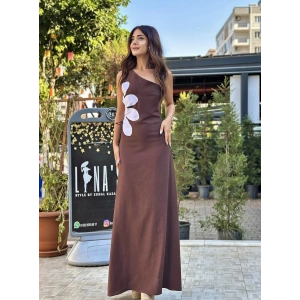 KAHVERENGİ ÇİÇEK DETAY BEL DEKOLTELİ ELBİSE