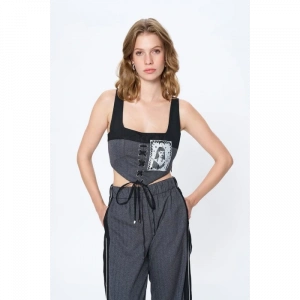 KIZ BASKILI CROPTOP