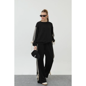 MODAL YANLARI ŞERİT EŞOFMAN TAKIM