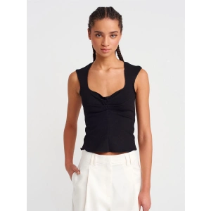 SİYAH BÜZGÜ DETAY BLUZ