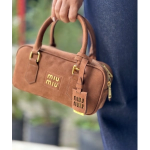 TABA RENGİ Mİ ÇANTA