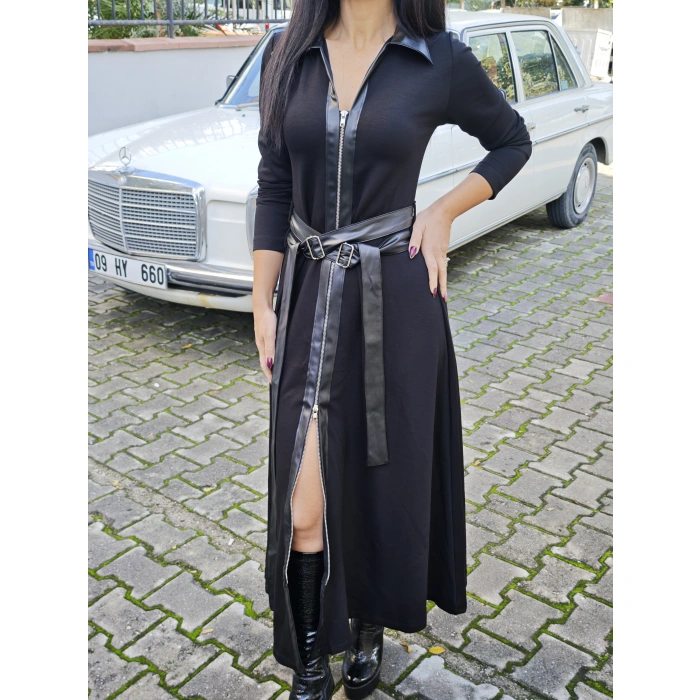 DERİ ÇAPRAZ KEMERLİ SİYAH ELBİSE