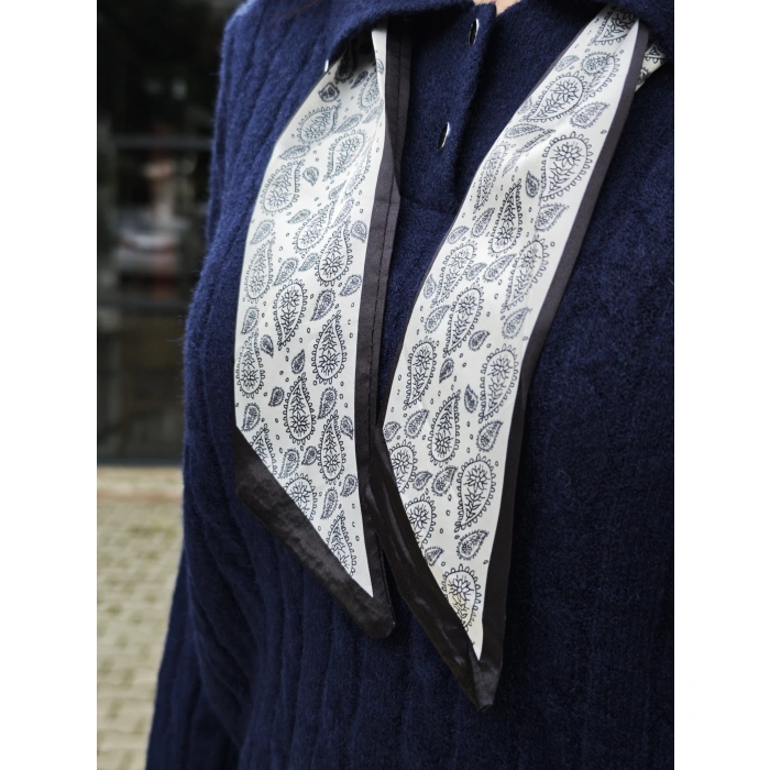 FULARLU TRİKO KAZAK