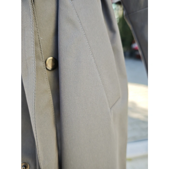 İTHAL KUMAŞ SIRTI BAĞLAMA DETAY TRENCH GRİ