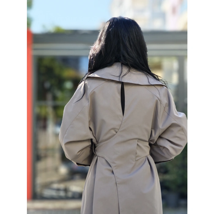 İTHAL KUMAŞ SIRTI BAĞLAMA DETAY TRENCH GRİ