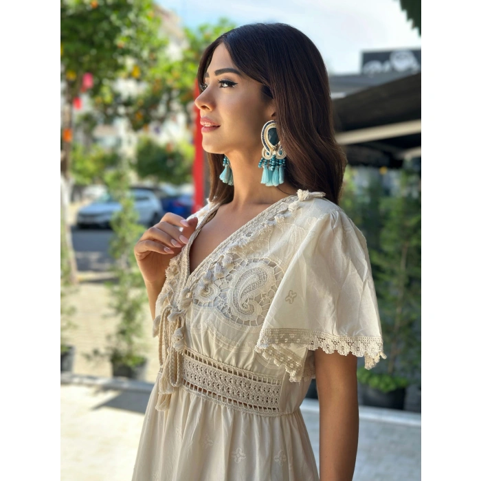 OTANTİK EKRU UZUN ELBİSE