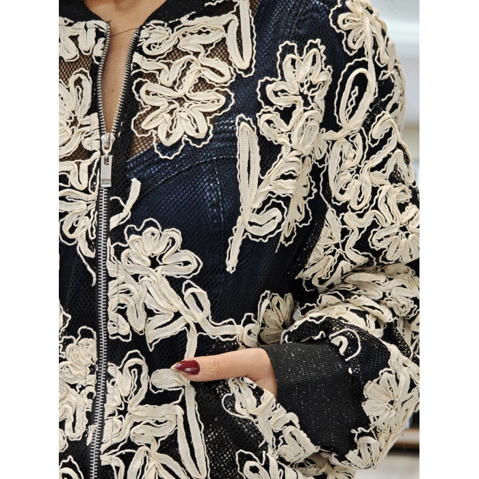 SİYAH KREM ÇİÇEKLİ FERMUARLI HIRKA