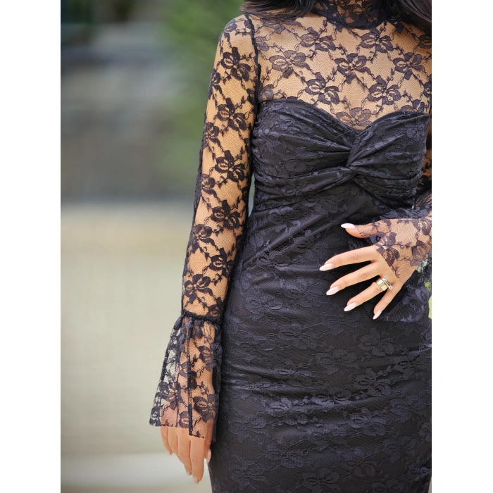 TÜL DETAY SİYAH ELBİSE