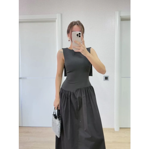 Arkası Kanatlı Uzun Kadın Elbise- Siyah