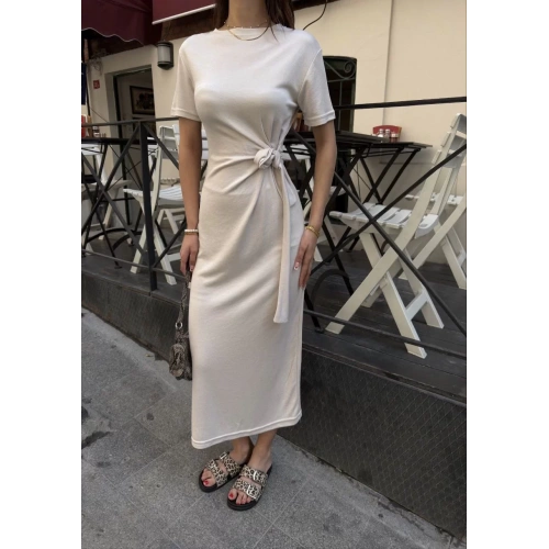 Osy Modal Yumuşak Dokulu Kumaş Bisiklet Yaka Kısa Kollu Kuşaklı Uzun Elbise - Beyaz