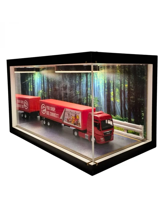 The Logistics Horizon Ahşap Işıklı Diorama Vitrin | MAN Tır