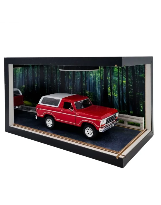 Forest Ranger Ahşap Işıklı Diorama Vitrin | Ford Bronco 1978