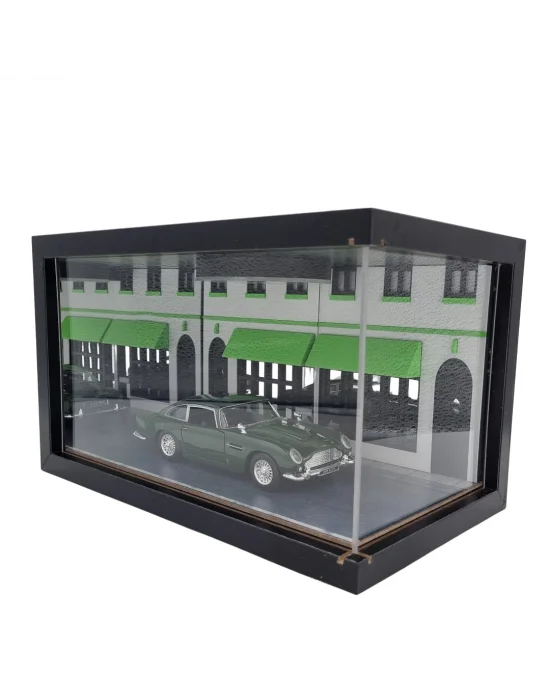 Emerald Avenue Ahşap Işıklı Diorama Vitrin | Aston Martin Db5