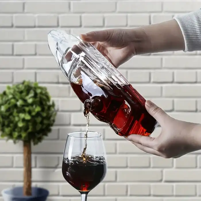 Gemi Figürlü Şeffaf Viski Sürahisi 750 ml – Özel Tasarım