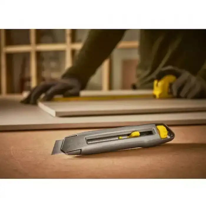 Stanley Interlock Maket Bıçağı 18 mm 0-10-018